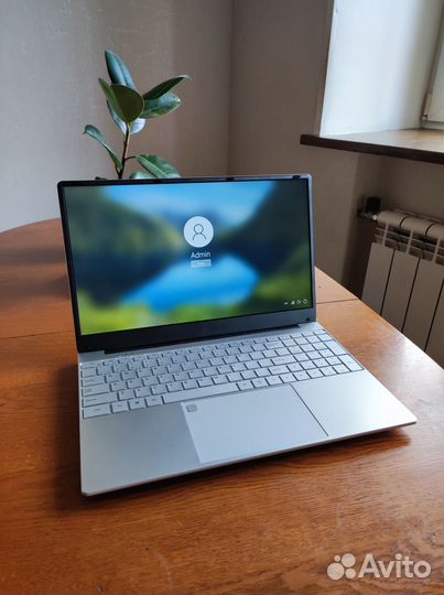 Новый ноутбук intel 2.0 4 ядра 8GB/256SSD