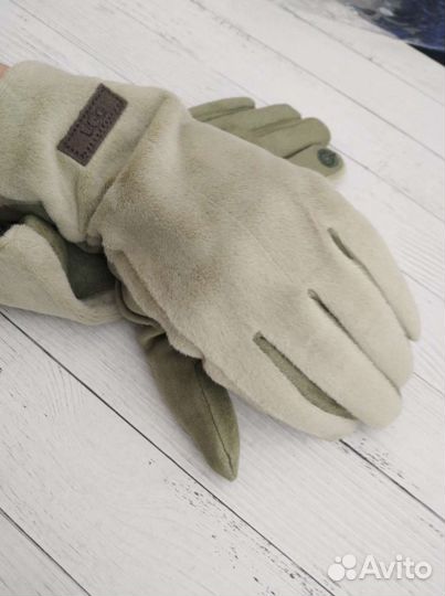 Перчатки женские новые. Чёрные и зелёные