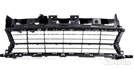 Рено Логан 2 решетка переднего бампера