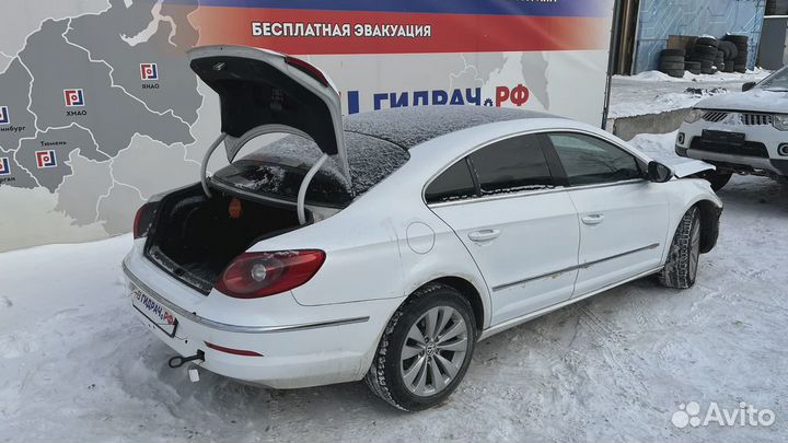 Пружина передняя Volkswagen Passat CC 3C0411105S