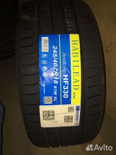 Habilead HF330 235/45 R18 98W