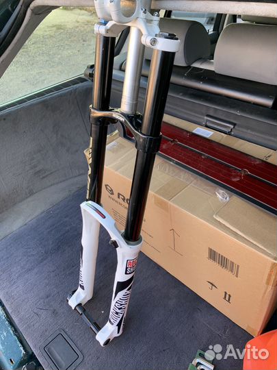 Вилка Rock Shox Boxxer 27.5