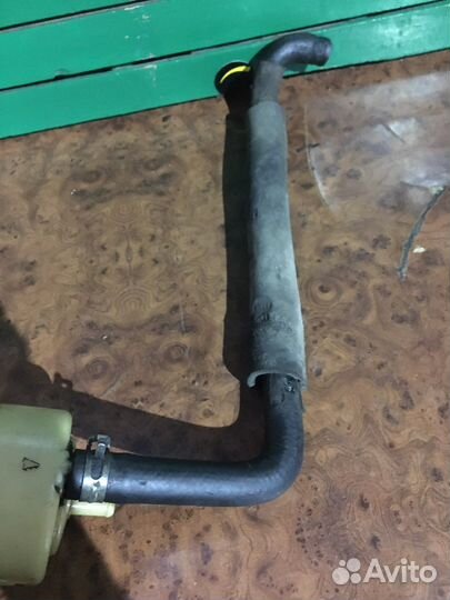 Бачок гур Daewoo nexia