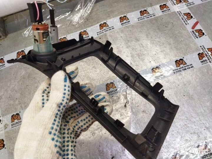 Накладка центральной консоли Toyota Corolla E12