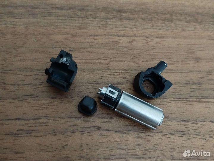 Nokia 6131 втулка флипа в сборе