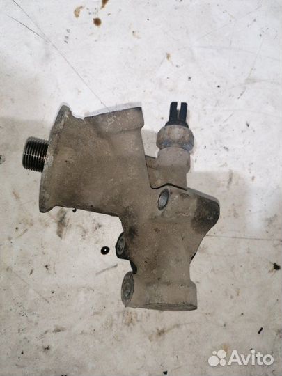 Кронштейн крепления масляного фильтра Nissan