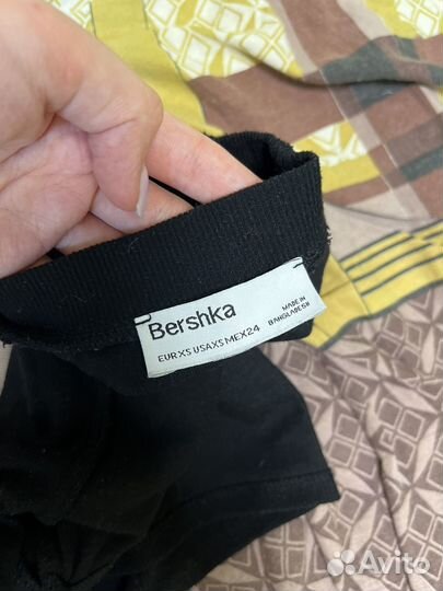 Кроп топ с длинным рукавом bershka