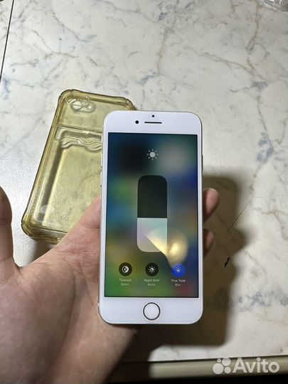 iPhone 8, 64 ГБ
