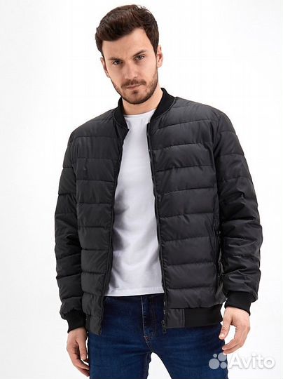 Мужская куртка бомбер стеганая весна демисезон
