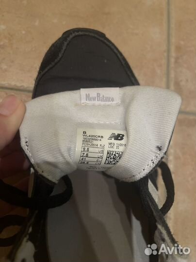 Кроссовки женские 39 размер new balance