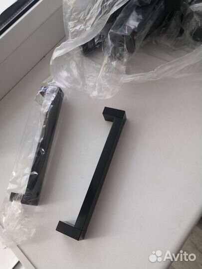 Мебельная фурнитура ручки,газ-лифты,петли,ножки