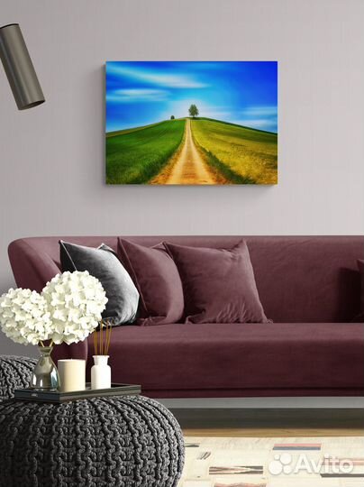 Картина летняя с дорогой в поле к дереву 70х50