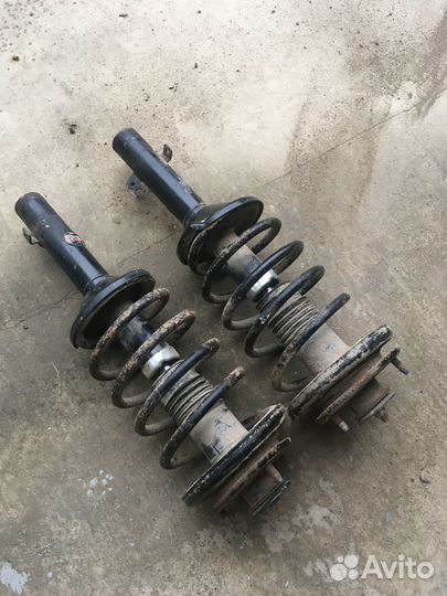 Стойки передние Хонда Степвагон RF1