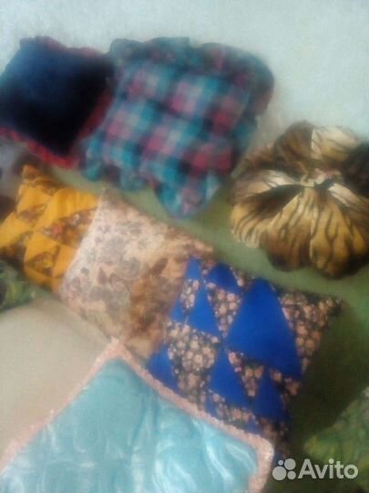 Диванные подушки и подушки для сдениян