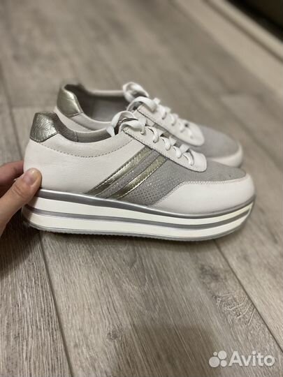 Кроссовки женские 38 размер натуральная кожа