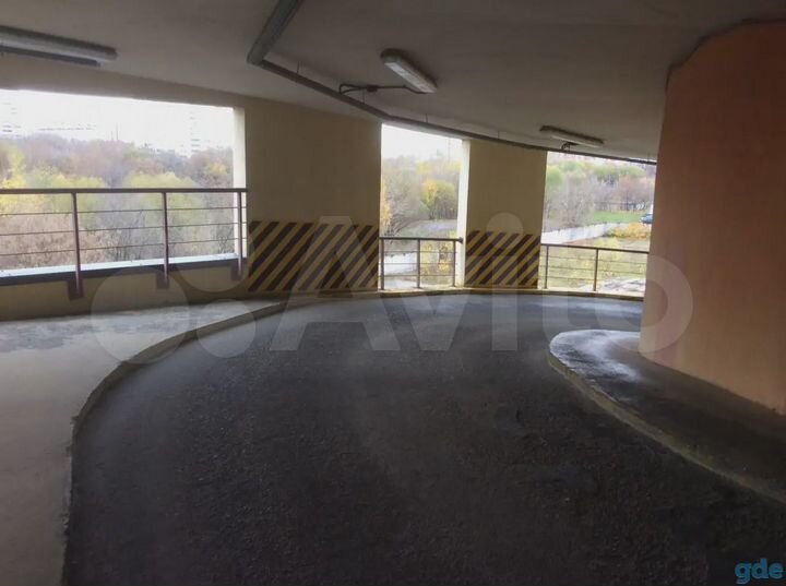 Машиноместо, 14 м²