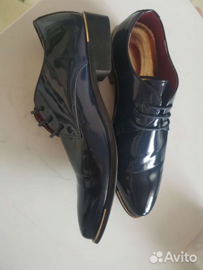 Лаковые туфли