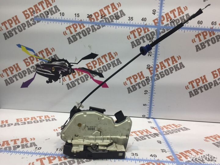 Фольксваген Passat CC Замок передней двери Лев