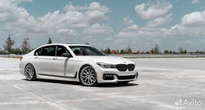 Кованые диски в стиле Vossen для BMW 7 Series R22