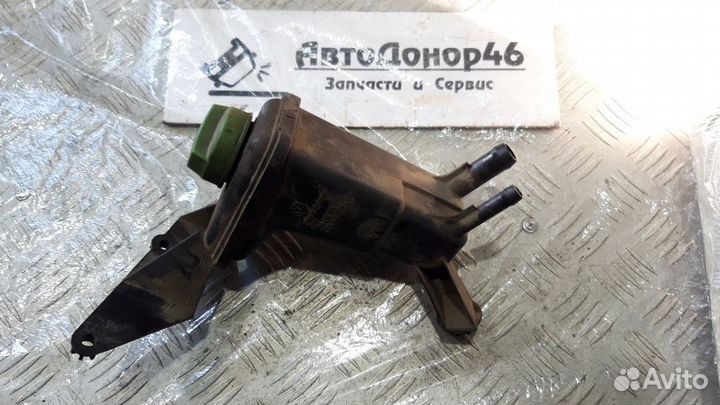 Бачок гидроусилителя Volkswagen Passat B5