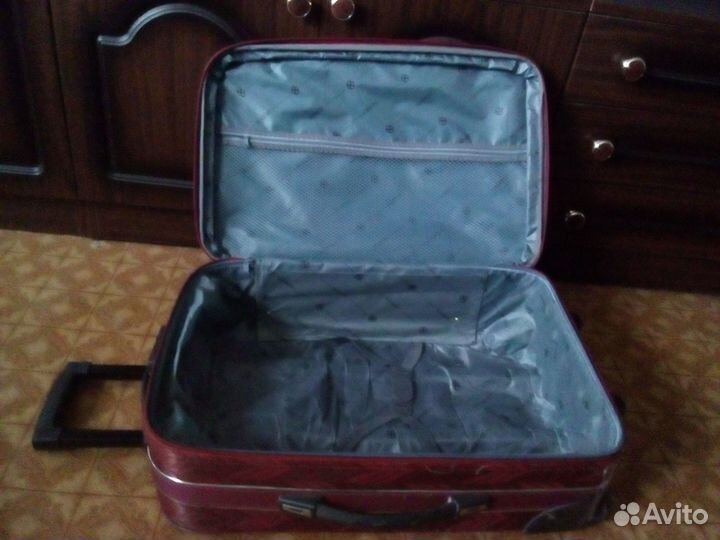 Чемодан на колесах