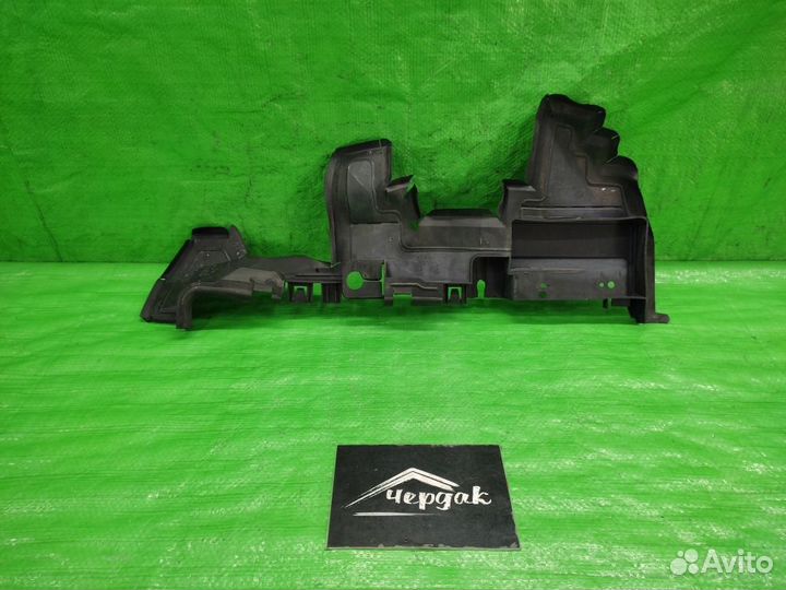 Воздуховод радиатора левый Audi Q5 2008-2017