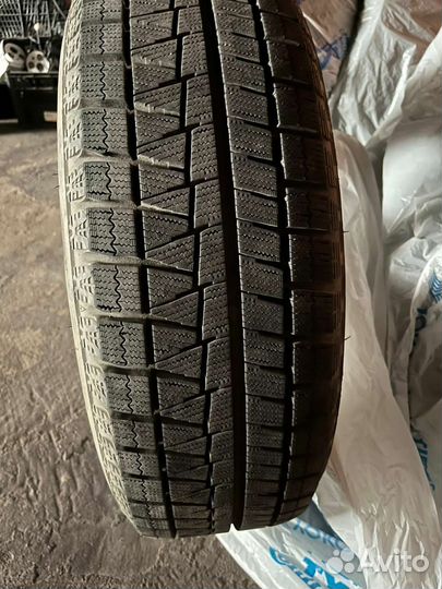 Bridgestone Blizzak Revo GZ R15