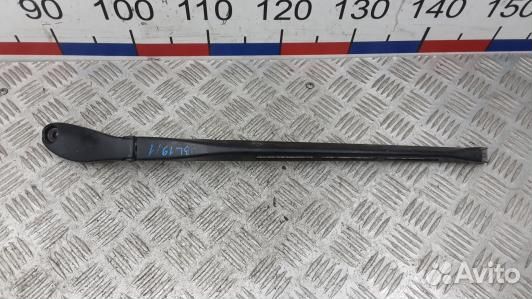 Щеткодержатель лобового стекла audi A8 D3 (4BL19O9