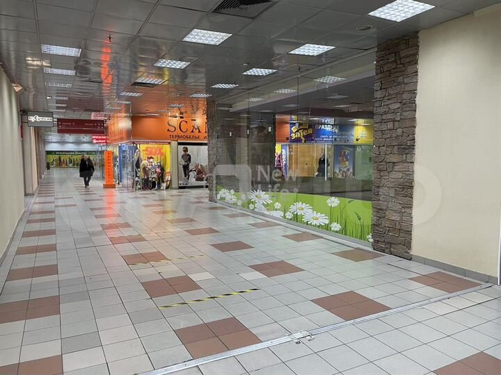 Сдам торговое помещение, 135.9 м²