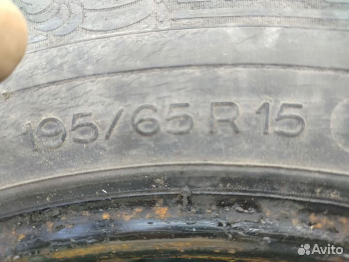 Michelin Agilis X-Ice North 195/65 R15 и 195/65 R15