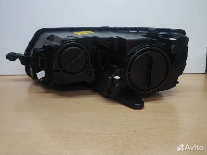 Фара правая Skoda Octavia A7 2013-2017