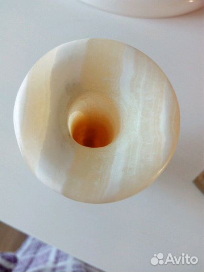 Подсвечник из камня (оникс)