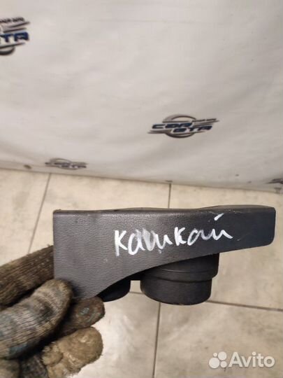 Подстаканник Nissan Qashqai MR20DE 2007