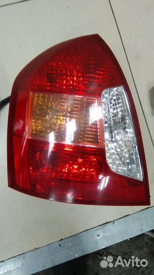Фонарь задний левый Hyundai Verna