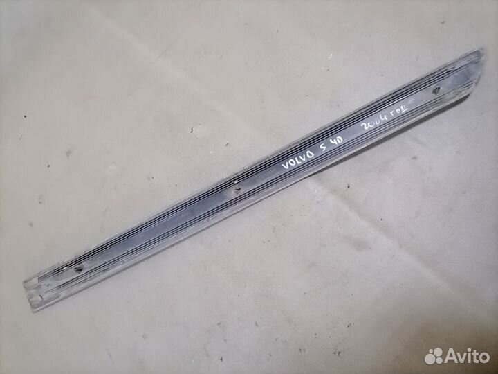 Молдинг двери задней правой Volvo S40 1999-2004