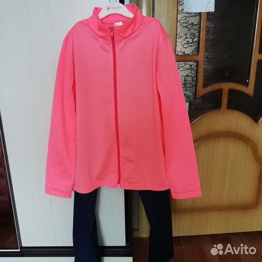 Спортивный костюм для девочки+кроссовки