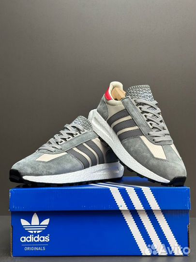 Кроссовки Adidas Retropy