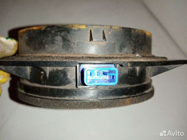 Динамик двери Toyota Ist