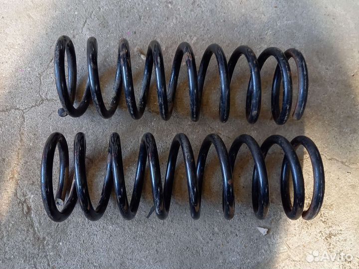 Great Wall Hover задняя пружина