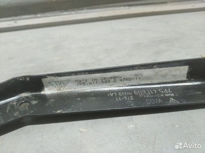 Кронштейн кузова Porsche Cayenne 958 4.8 turbo