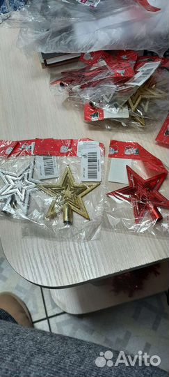 Новогодние игрушки на елку