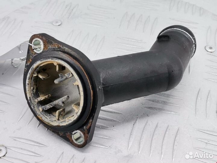 Корпус термостата Volkswagen Touran 2004