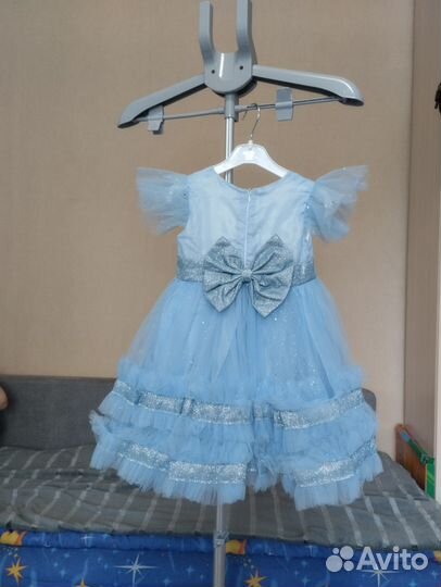 Платье на девочку праздничное