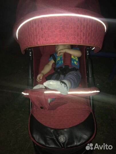 Прогулочная коляска