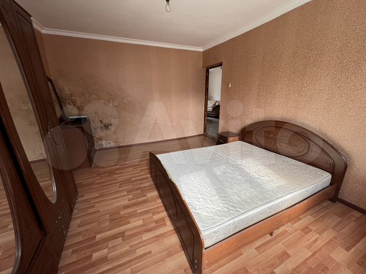 2-к. квартира, 80 м², 1/1 эт.