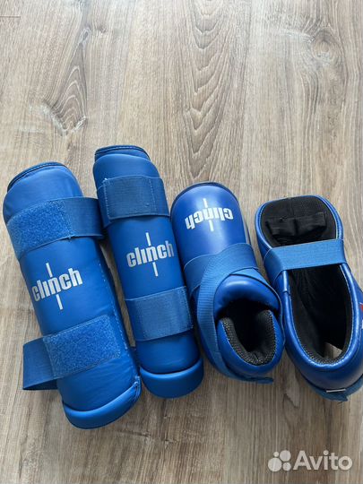 Футы и щитки clinch