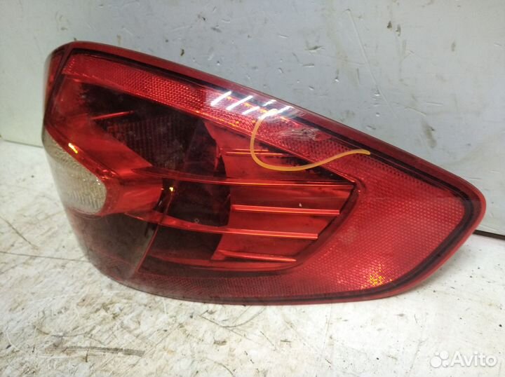 Фонарь задний Ford Fiesta 2009-2013