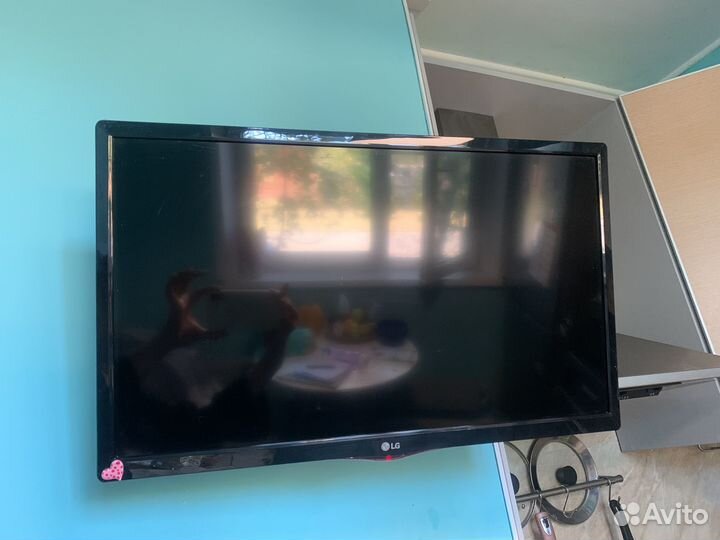 Телевизор SMART tv с креплением