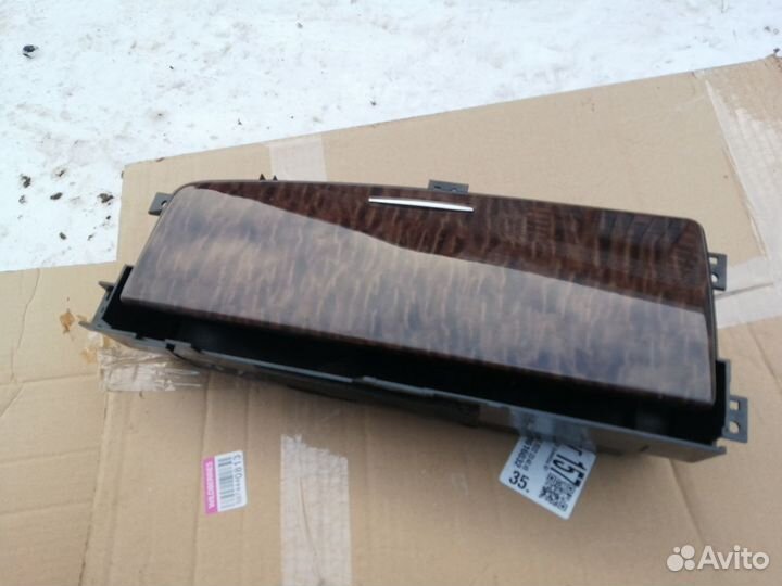 Подстаканник передний Nissan Patrol Y62