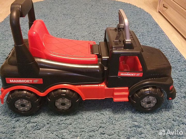 Машинка-каталка